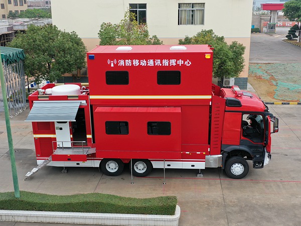 奔馳指揮車(chē)7.jpg