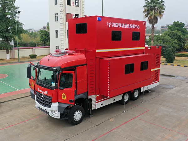 奔馳指揮車(chē)3.jpg